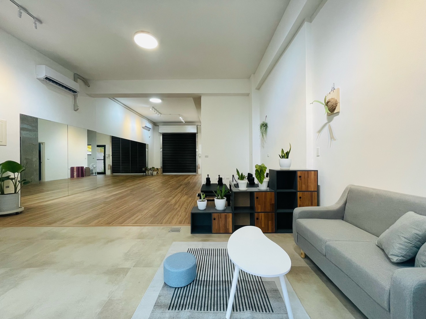 yoga-spaces_2025-04_1.jpg